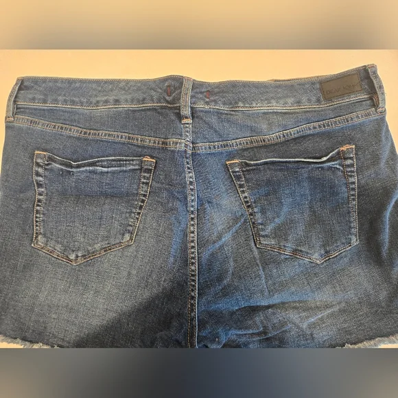 Dear John Jean Shorts Size 31 - Picture 7 of 10